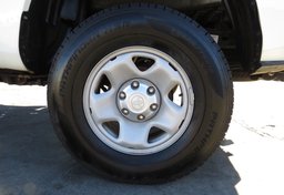 2018 Toyota Tacoma - Image 16