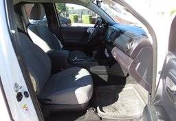 2018 Toyota Tacoma - Image 24