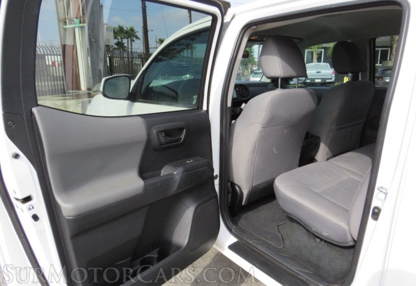 2019 Toyota Tacoma 4WD - Image 22