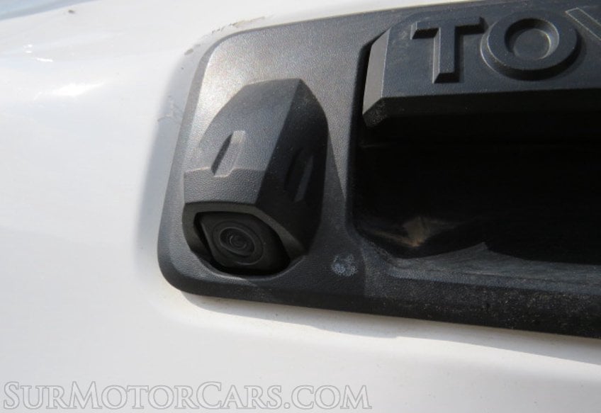 2019 Toyota Tacoma 4WD - Image 17