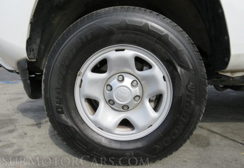 2019 Toyota Tacoma 4WD - Image 16