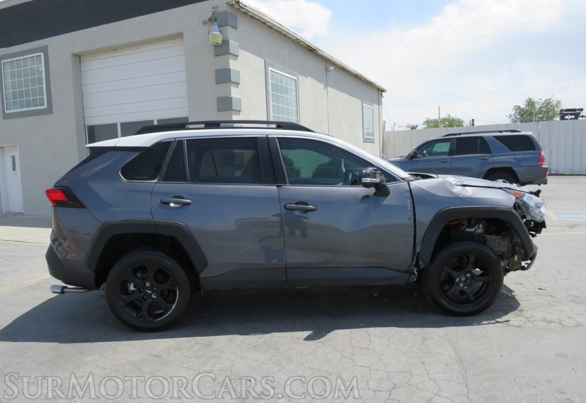 2021 Toyota RAV4 - Image 9