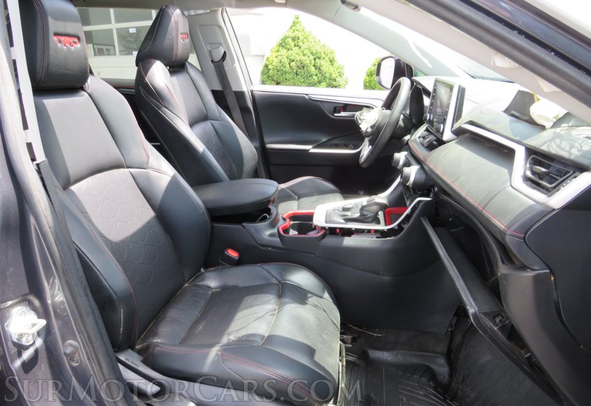 2021 Toyota RAV4 - Image 24