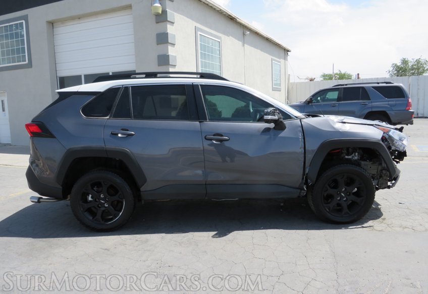 2021 Toyota RAV4 - Image 11