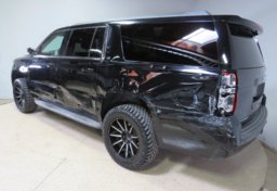 2015 Chevrolet Suburban - Image 5