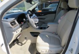 2020 GMC Acadia - Image 28