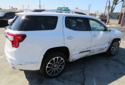 2020 GMC Acadia - Image 5