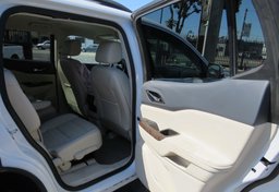 2020 GMC Acadia - Image 25