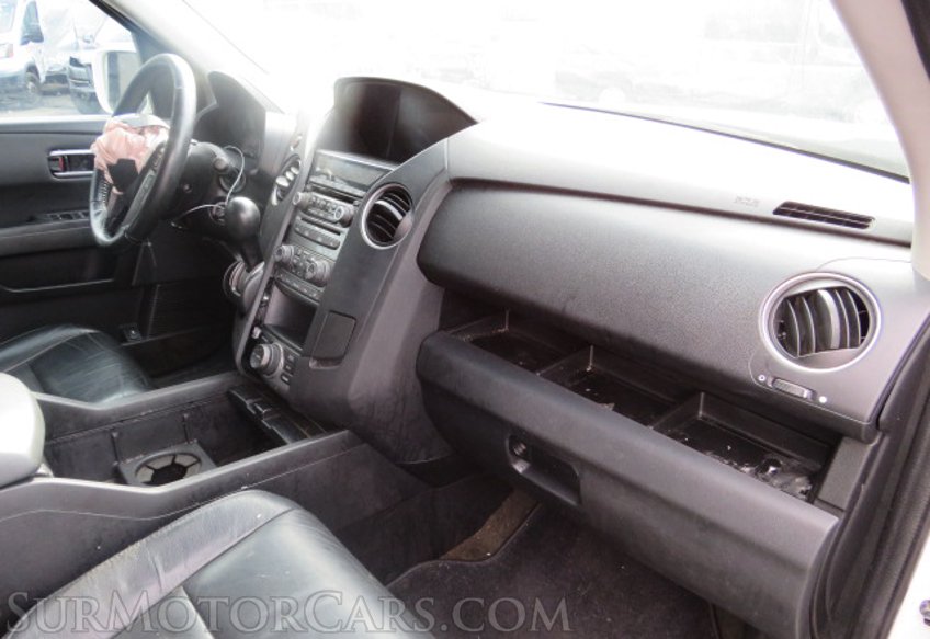 2015 Honda Pilot - Image 24