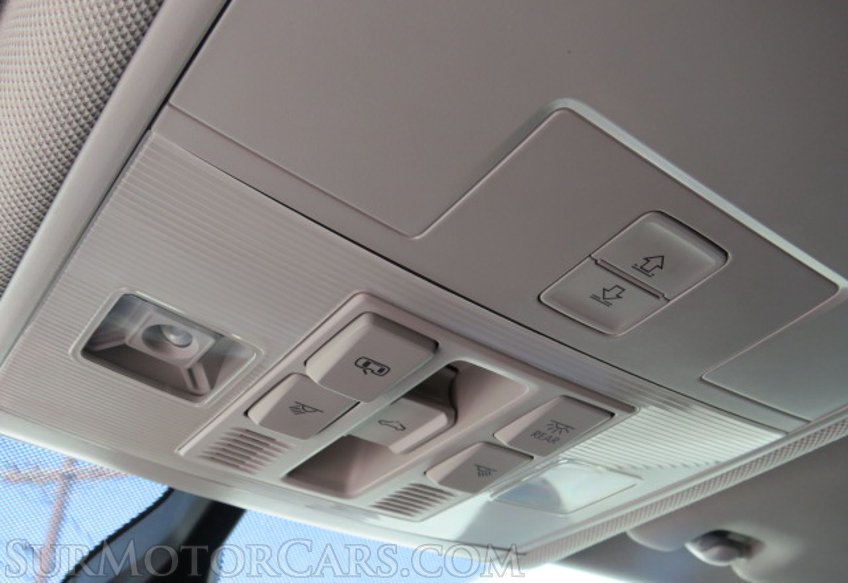 2019 Volkswagen Tiguan - Image 48