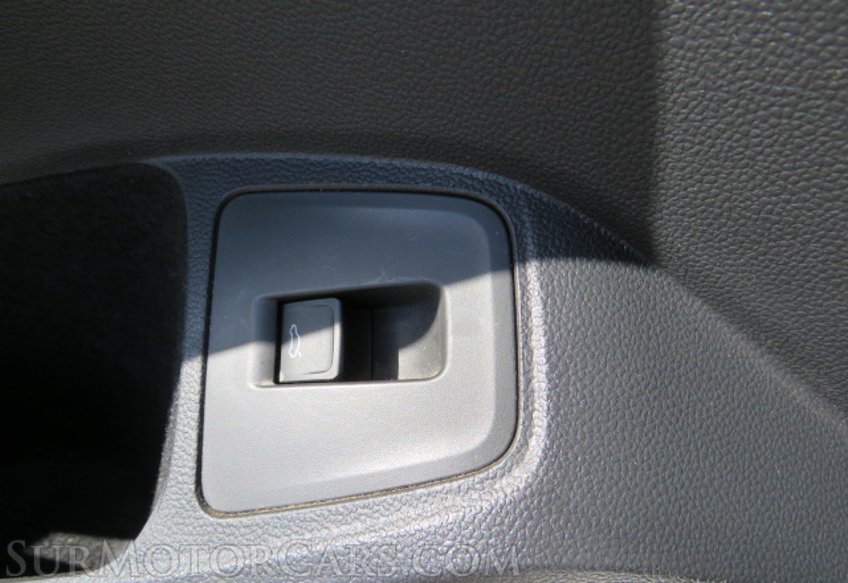 2019 Volkswagen Tiguan - Image 41