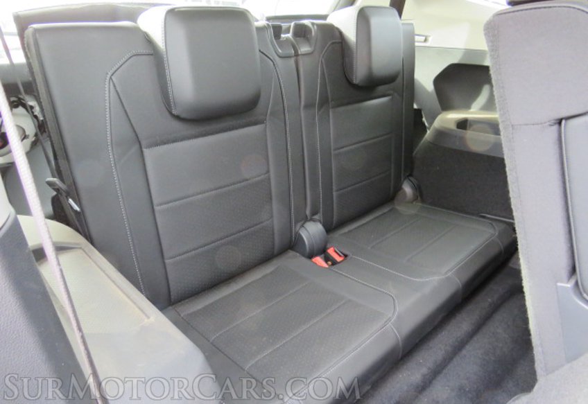 2019 Volkswagen Tiguan - Image 30