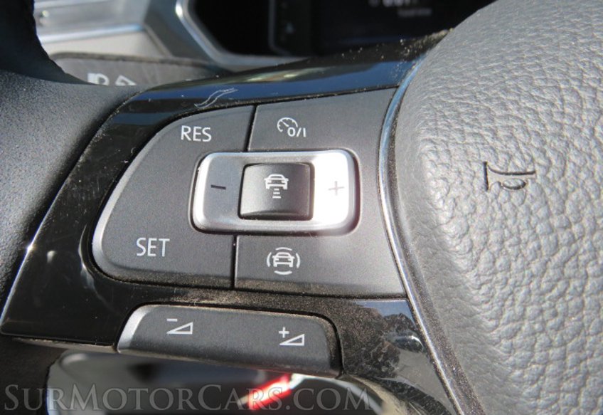 2019 Volkswagen Tiguan - Image 35