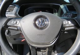 2019 Volkswagen Tiguan - Image 34