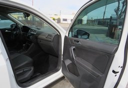 2019 Volkswagen Tiguan - Image 18