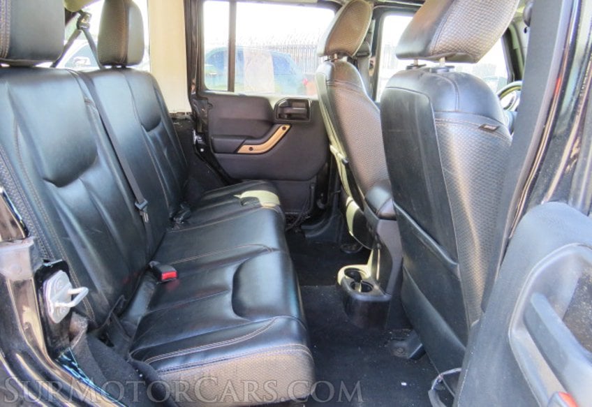 2014 Jeep Wrangler Unlimited - Image 30