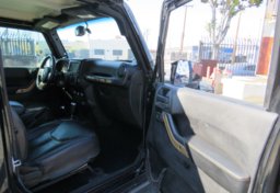 2014 Jeep Wrangler Unlimited - Image 20