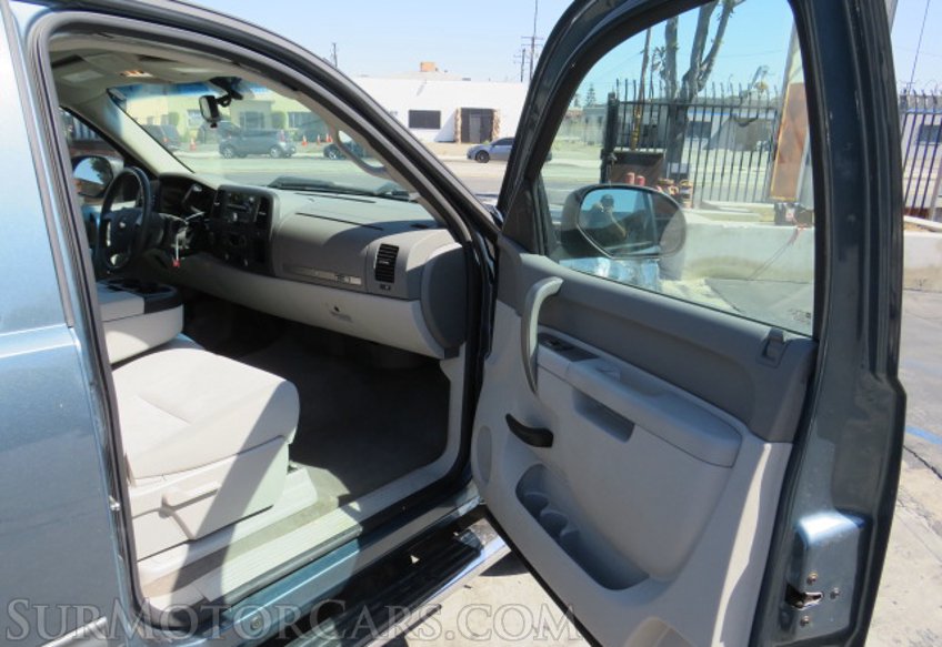 2012 Chevrolet Silverado 1500 - Image 25