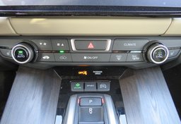 2018 Honda Clarity Plug-In Hybrid - Image 36