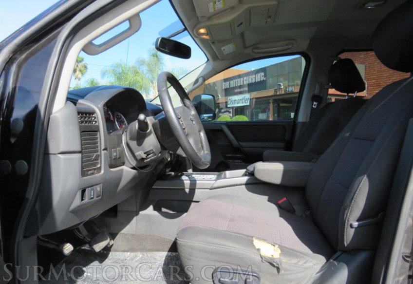 2012 Nissan Titan - Image 22