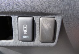 2012 Nissan Titan - Image 41