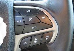 2019 Jeep Grand Cherokee - Image 31