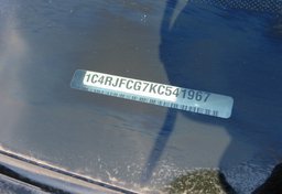 2019 Jeep Grand Cherokee - Image 53