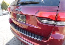 2019 Jeep Grand Cherokee - Image 21