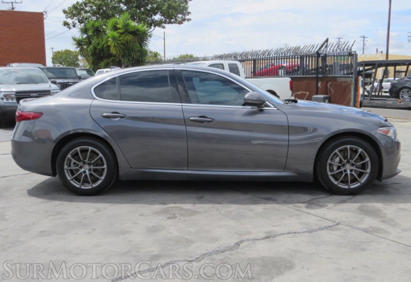 2018 Alfa Romeo Giulia - Image 5