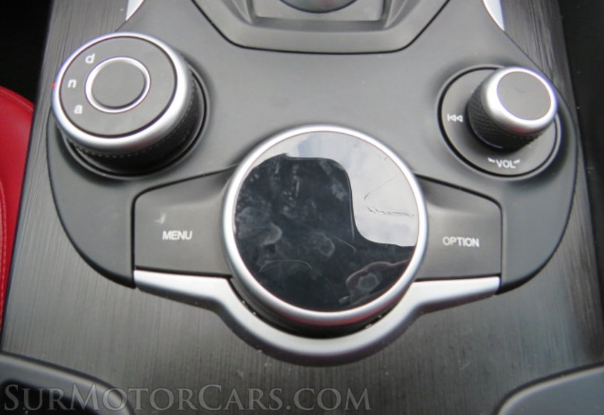 2018 Alfa Romeo Giulia - Image 41