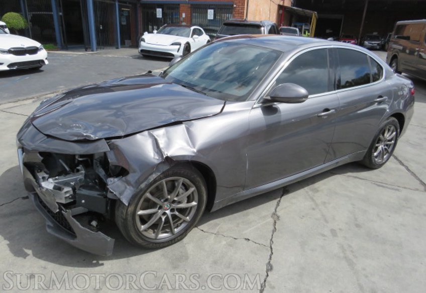 2018 Alfa Romeo Giulia - Image 2