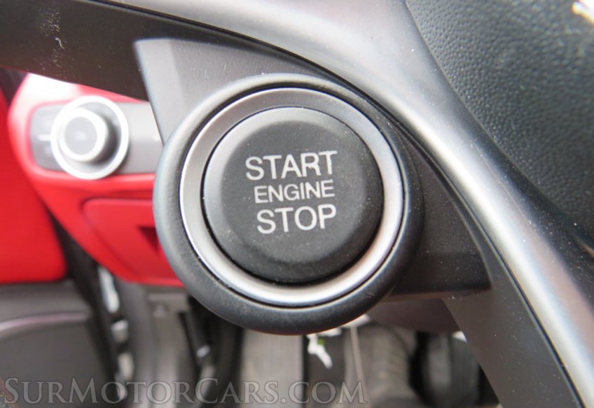 2018 Alfa Romeo Giulia - Image 38