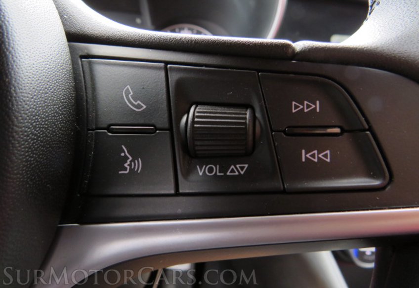 2018 Alfa Romeo Giulia - Image 45