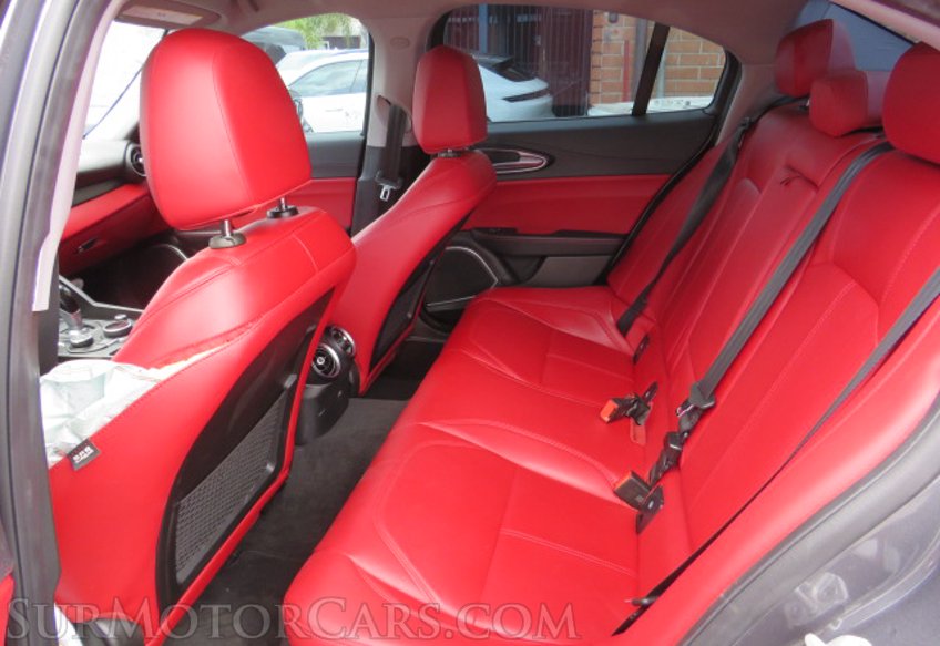 2018 Alfa Romeo Giulia - Image 29