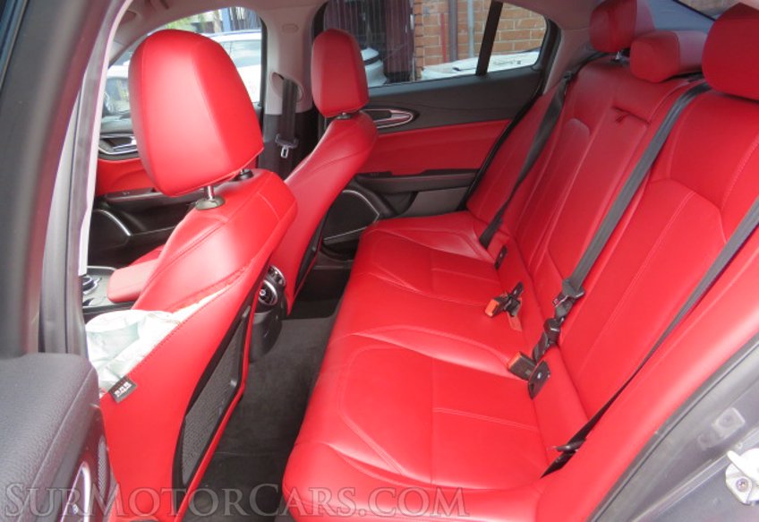 2018 Alfa Romeo Giulia - Image 31