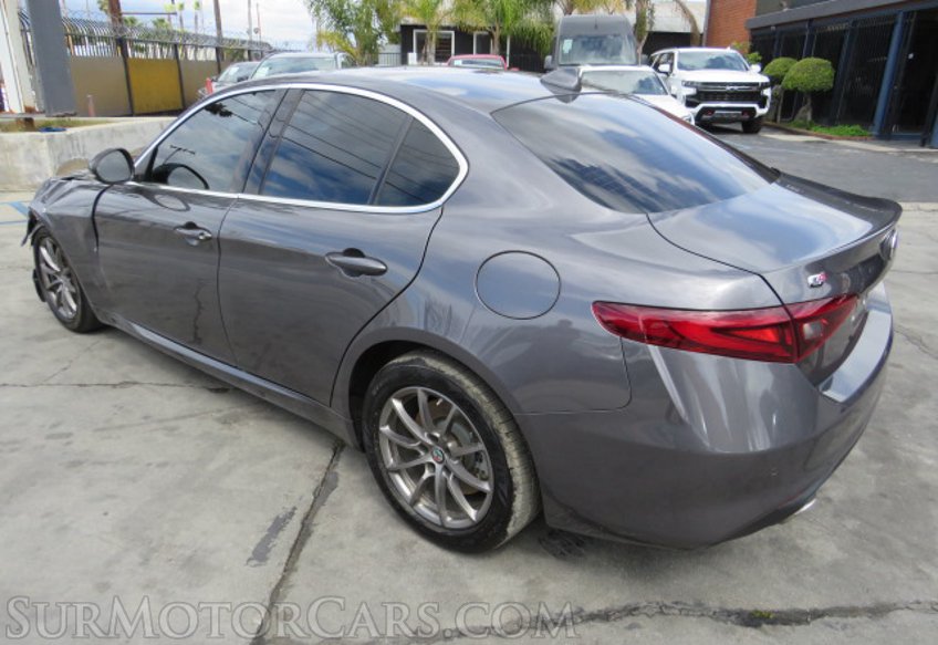 2018 Alfa Romeo Giulia - Image 7