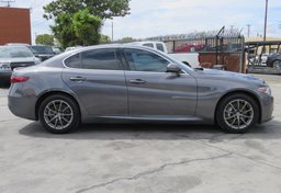 2018 Alfa Romeo Giulia - Image 5