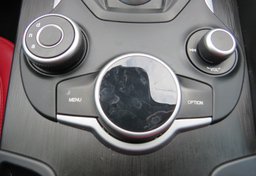 2018 Alfa Romeo Giulia - Image 41