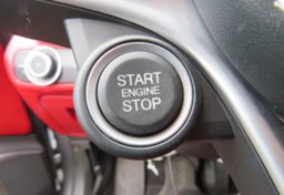 2018 Alfa Romeo Giulia - Image 38