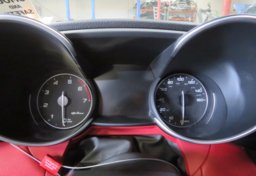 2018 Alfa Romeo Giulia - Image 37