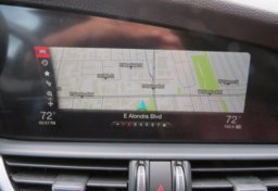 2018 Alfa Romeo Giulia - Image 36