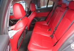 2018 Alfa Romeo Giulia - Image 31