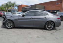 2018 Alfa Romeo Giulia - Image 6