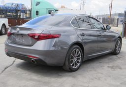 2018 Alfa Romeo Giulia - Image 10