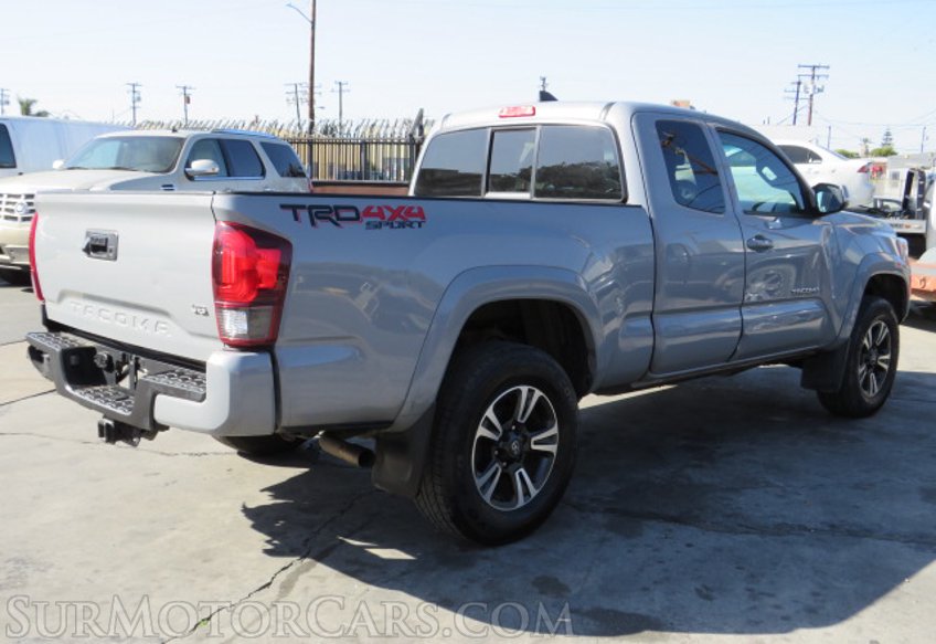 2018 Toyota Tacoma - Image 7