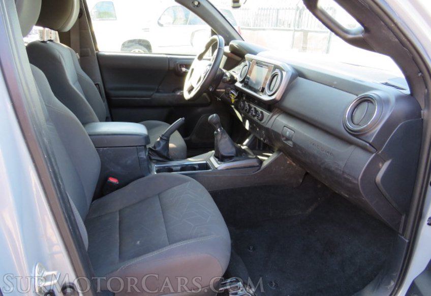 2018 Toyota Tacoma - Image 30
