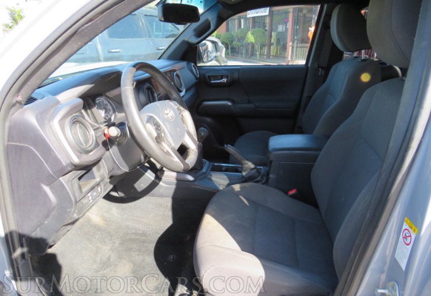 2018 Toyota Tacoma - Image 29