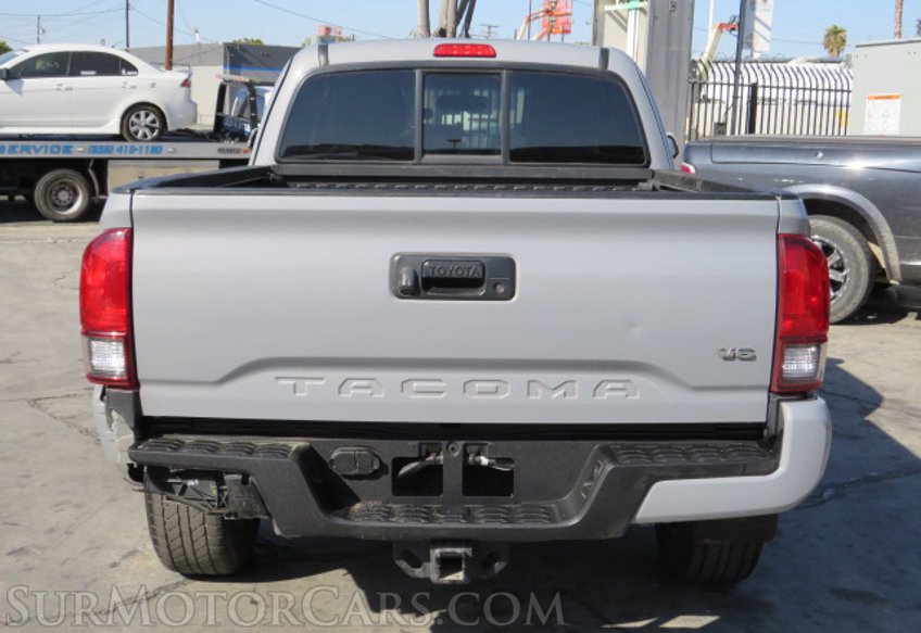 2018 Toyota Tacoma - Image 10