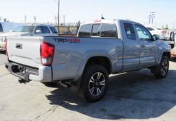 2018 Toyota Tacoma - Image 7