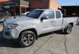 2018 Toyota Tacoma - Image 2